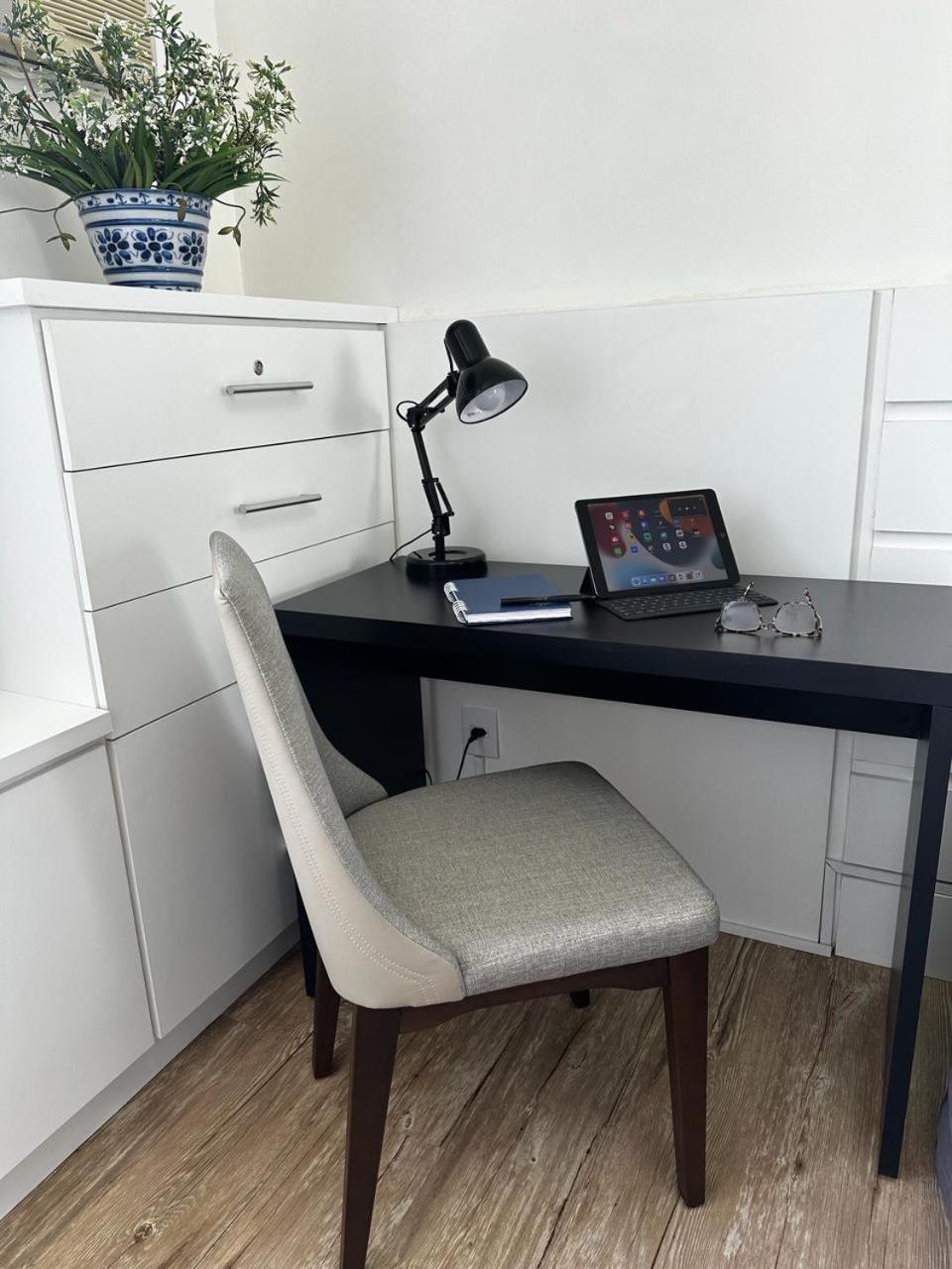 Apartment Ape Bc Otima Localizacao 4min A Pe Da Garagem Office 4 Com Ar-condicionado Portaria 24h Balneario Camboriu